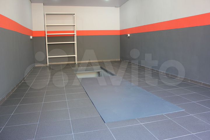 Гараж, > 30 м²