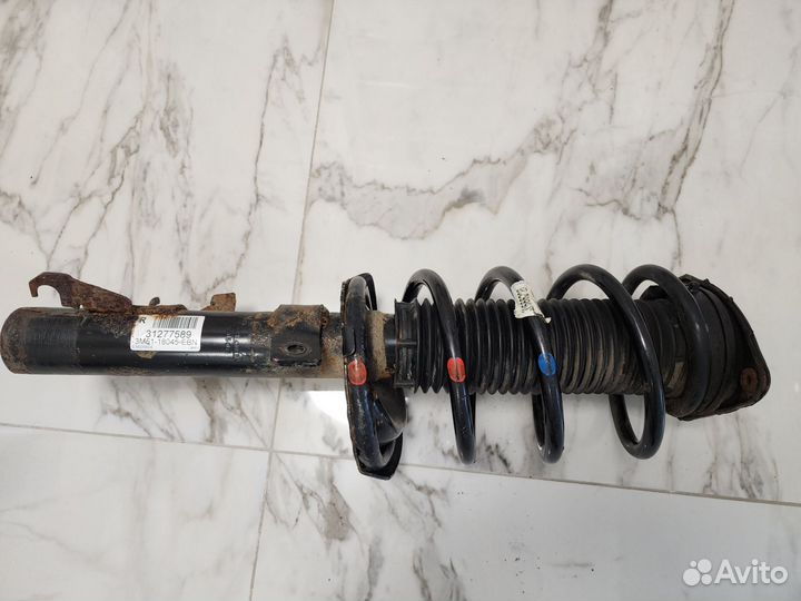 Амортизаторы передние Volvo S40 II в сборе