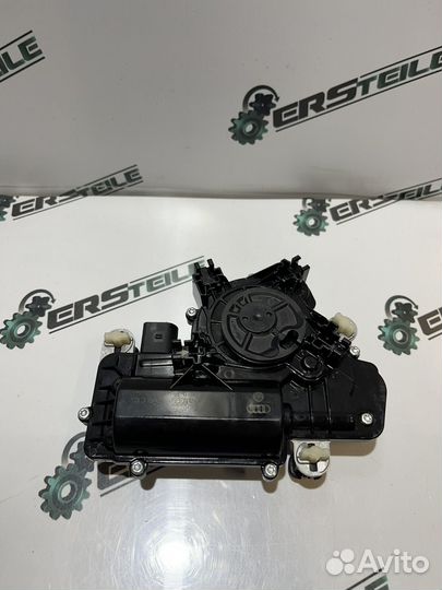 Доводчик крышки багажника Audi A6 C8 2019