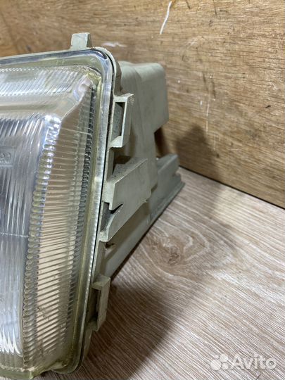 Фара передняя левая Renault 19 2 142369