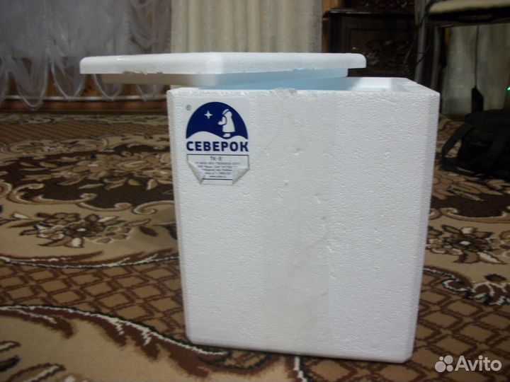 Ящик холодильник с охладителем