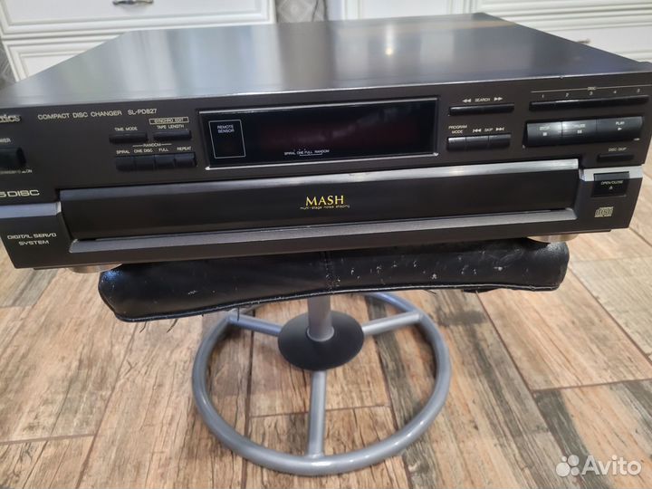 CD дека Technics SL-PD827