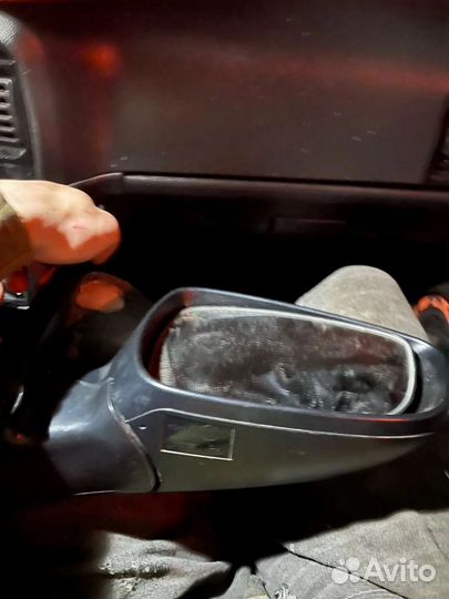 Зеркало заднего вида правое