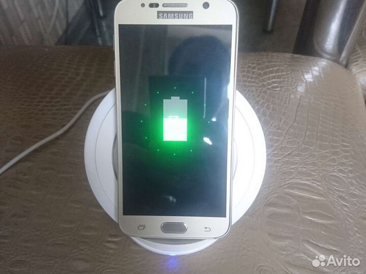 Беспроводная Док-Станция Samsung EP-NG930