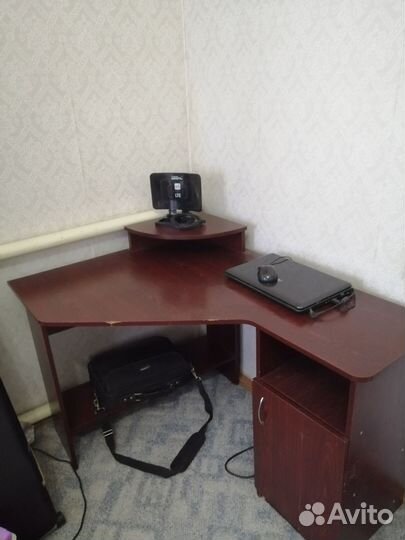 Компьютерный стол