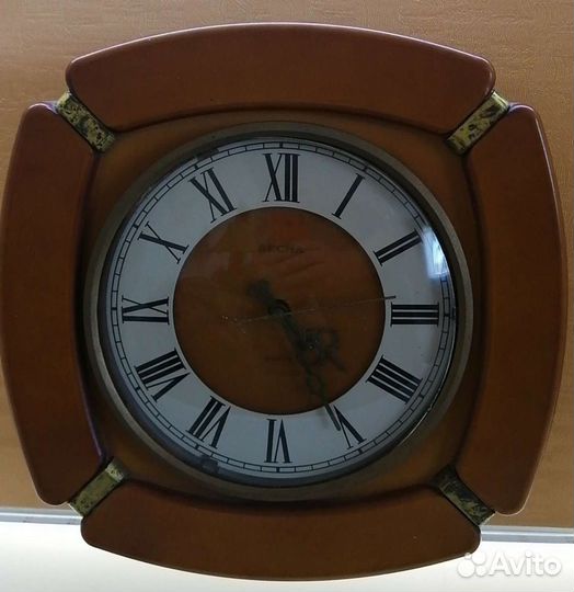 Часы настенные и настольные СССР