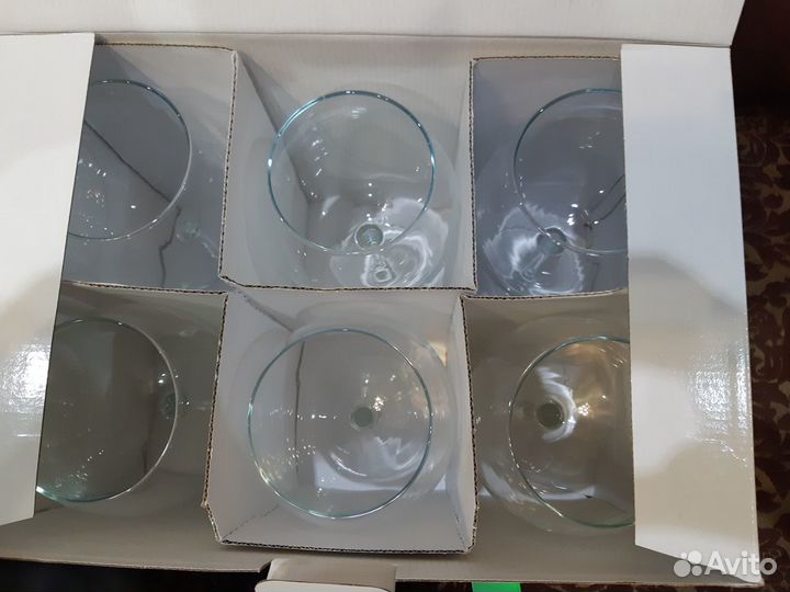 Продам бокалы для вина 6шт,шир.10 см,высота 22 см