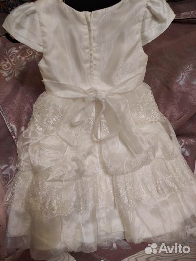 Платье нарядное для девочки 110 см белое
