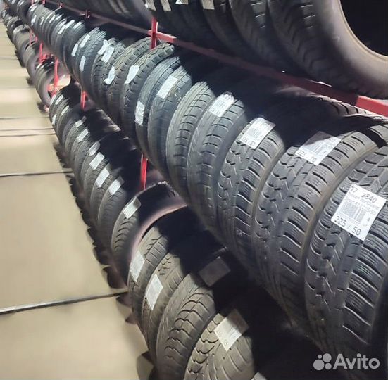 Three-A P606 245/40 R18 97M