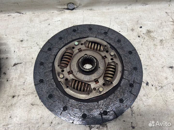 Комплект сцепления Toyota Avensis 1.8 бензин