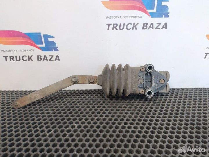 Кран уровня пола кабины