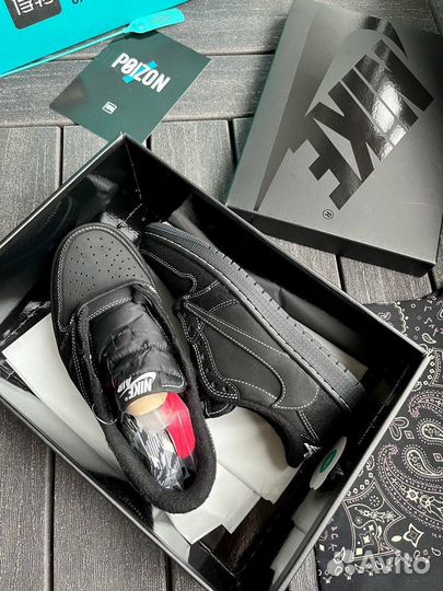 Nike Air Jordan 1 low x Travis Scott