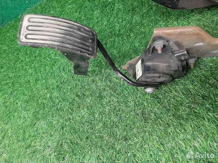 В наличии: Педаль газа Nissan X-Trail T31