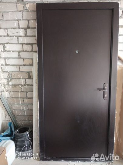 Дверь металлическая от застройщика