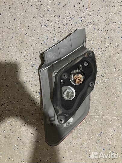 Фонарь задний правый toyota camry 50