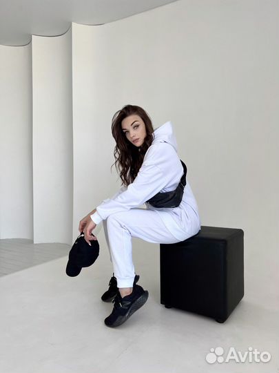 Костюм спортивный