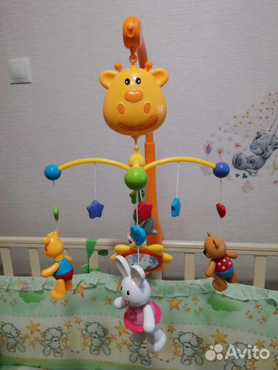 Мобиль-каруселька на кроватку