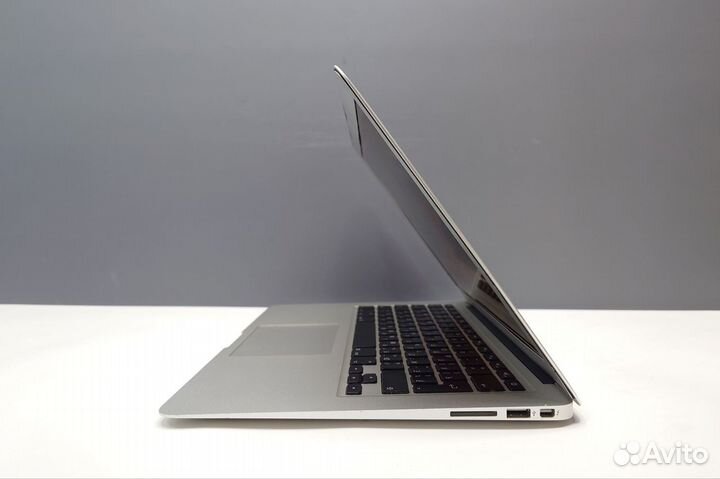 Ноутбук MacBook Air 13