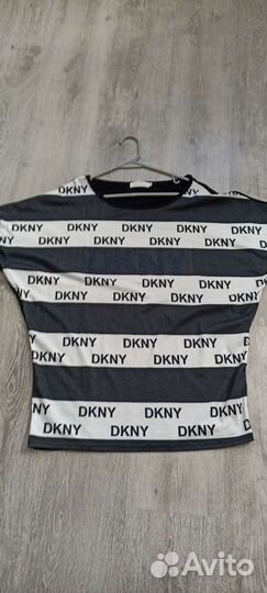 Продам комплект одежды