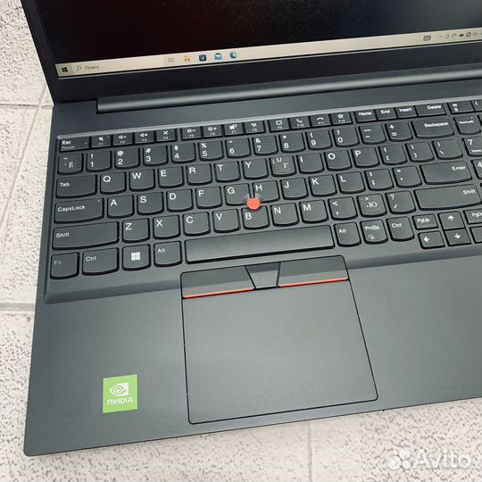 ThinkPad E15 GEN4 IPS I7-1255U/16GB/MX550/512SSD