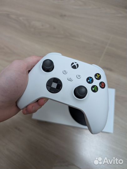 Xbox series s + 2 геймпада