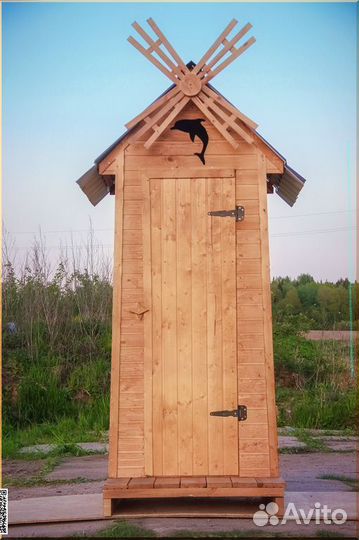 Уличный туалет деревянный SUN340
