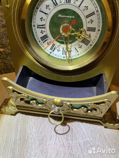 Настольные часы Янтарь СССР