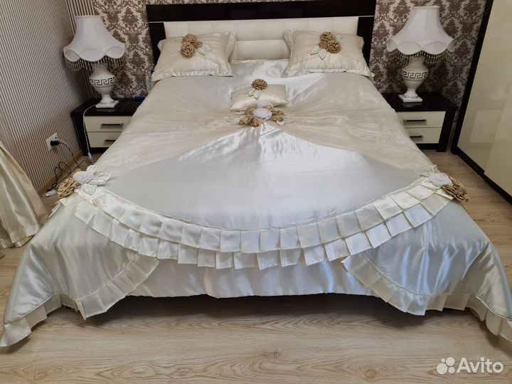 Шторы с ламбрекеном покрывало