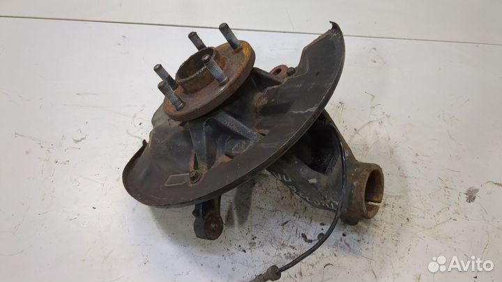 Ступица (кулак, цапфа) левая передняя Ford Kuga