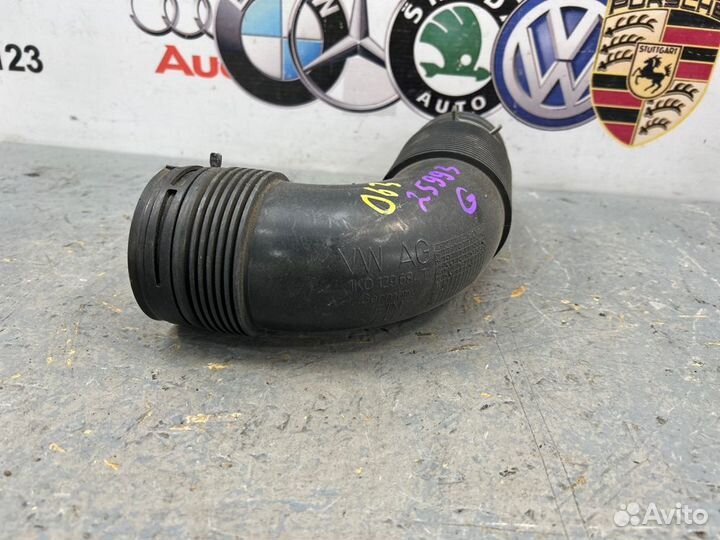 Патрубок воздушн.фильтра Volkswagen Golf 1K 1 2010