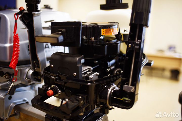 Лодочный мотор Gladiator G 5 FHS