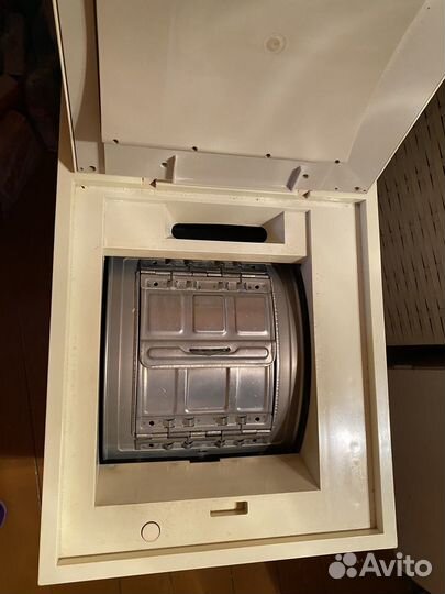 Стиральная машина с вертикальной загрузкой