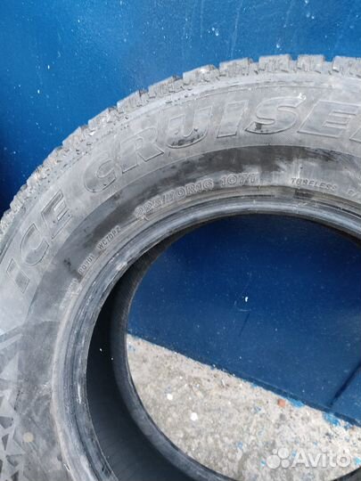 Bridgestone Ice Cruiser 5000 225/70 R16