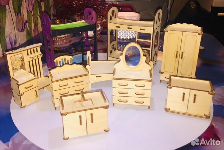 Деревянная мебель для кукол