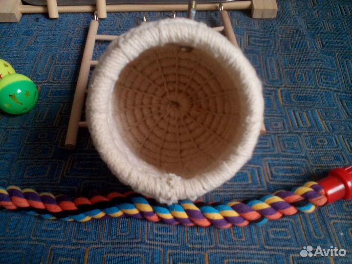 Игрушки для попугаев