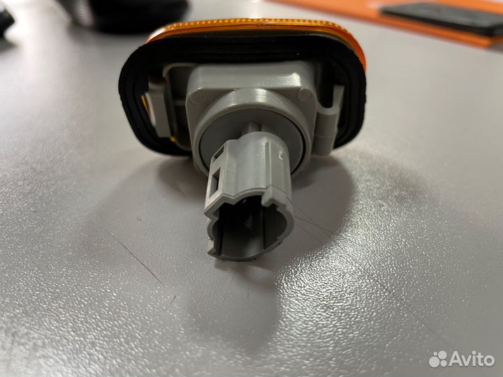 Поворотник в крыло Tiggo