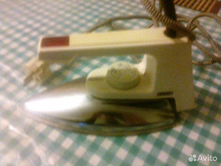 Утюг дорожный