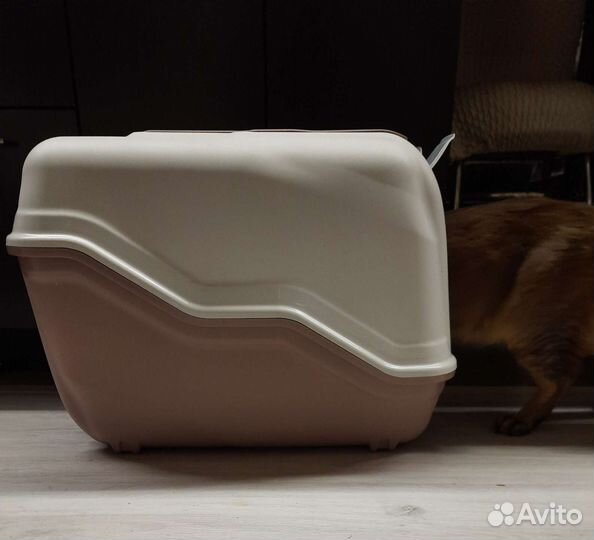 Закрытый лоток для кошек большой