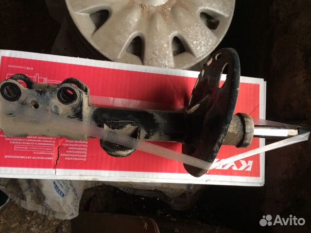 Стойки передние Тойота Рав4 2013-2019г