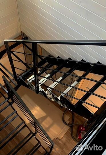 Метлличесакую лестницу Изготовим