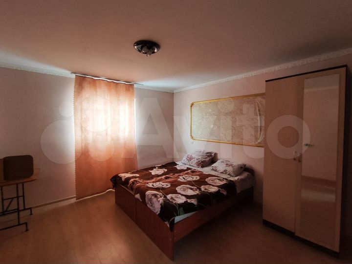 Дом 25 м² на участке 8 сот.