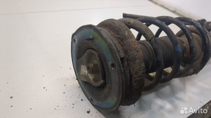 Амортизатор подвески левый передний Peugeot 406