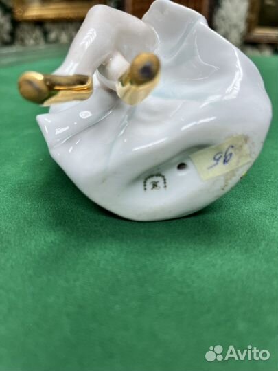 Фарфоровые статуэтки, Европа