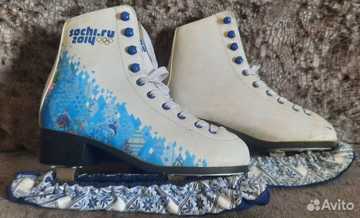 Продаю женские коньки