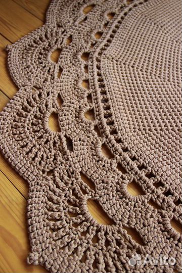 Вязанный ковёр ручной работы