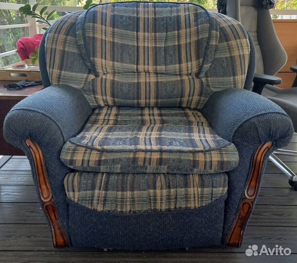 Диван раскладной и два раскладных кресла б/у