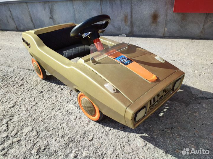 Педальный автомобиль Радуга