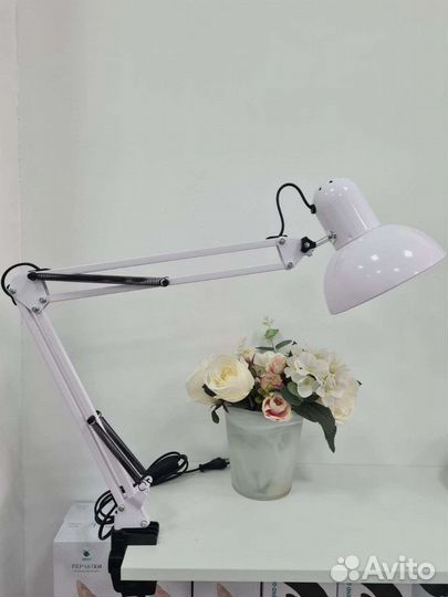 Лампа световая на струбцине для маникюра