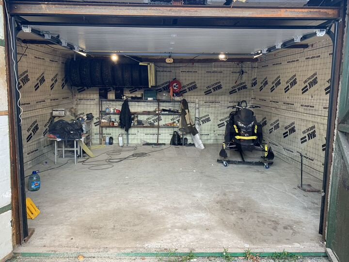 Гараж, > 30 м²