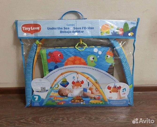 Развивающийся коврик для малышей